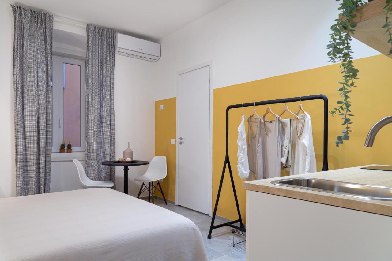 Tiny Cozy Studio In The City Center Τεργέστη Εξωτερικό φωτογραφία